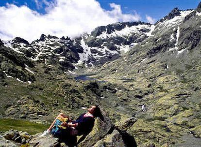 Vista del Circo de Gredos y la Laguna Grande desde el mirador de los Barrerones, en Ávila