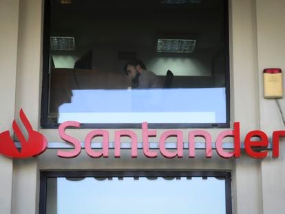 Una oficina de Santander.