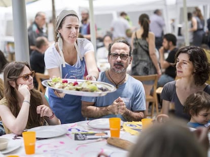 900 persones es van apuntar a un esmorzar gratuït i sostenible organitzat per FADfest.