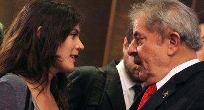 Lula y Camila Vallejo charlan en un acto de la CEPAL.