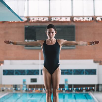 La actriz Karla Souza en 'La caída'.