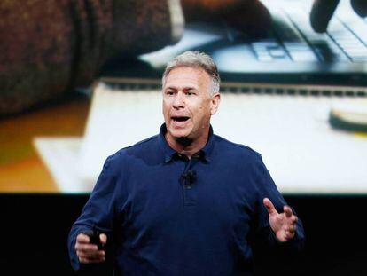 Phil Schiller, vicepresidente de Apple, responsable de las novedades de WWDC, durante de una presentaci&oacute;n.