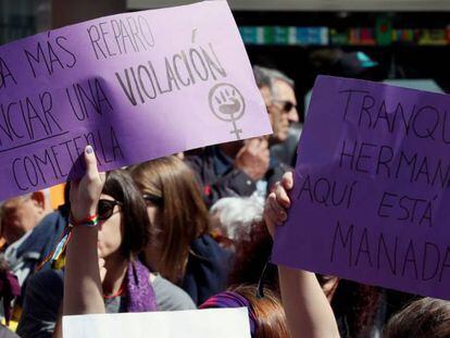 Concentración feminista contra el fallo judicial de La Manada en la Puerta del Sol.