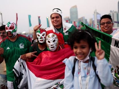 Aficionados mexicanos en Doha, días previos a la inauguración del Mundial.