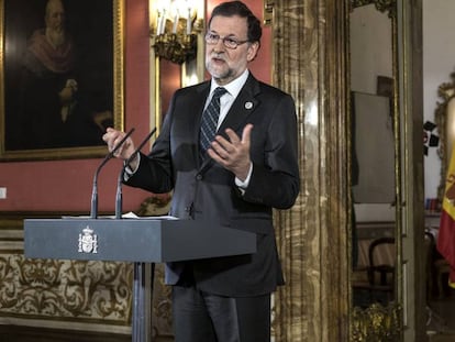 Mariano Rajoy, durant la roda de premsa en l'ambaixada d'Espanya a Roma.