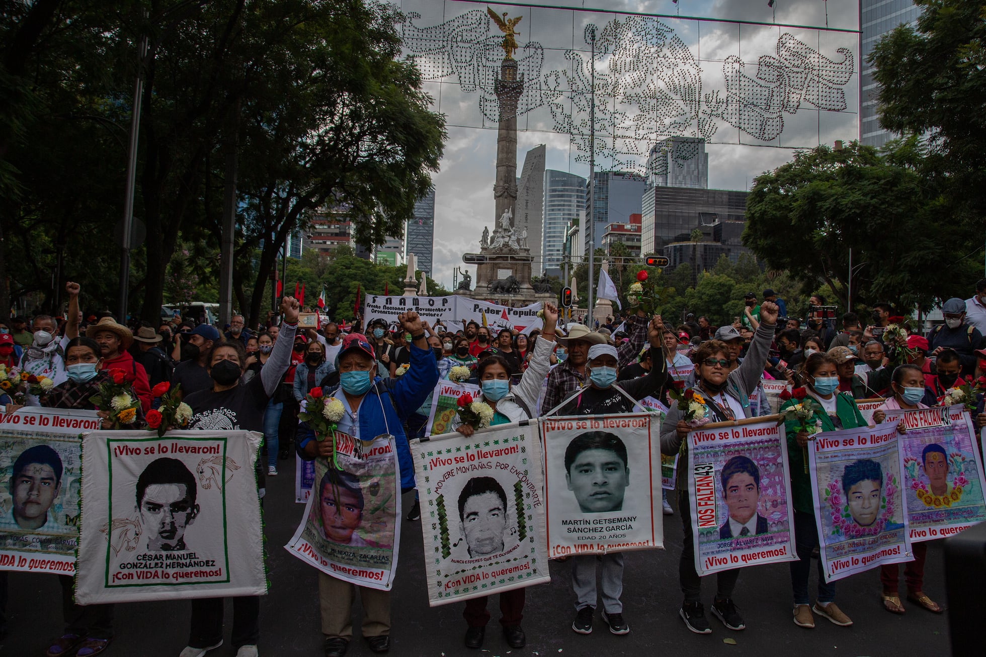 La marcha por los ocho años de la desaparición de los 43 normalistas de ...