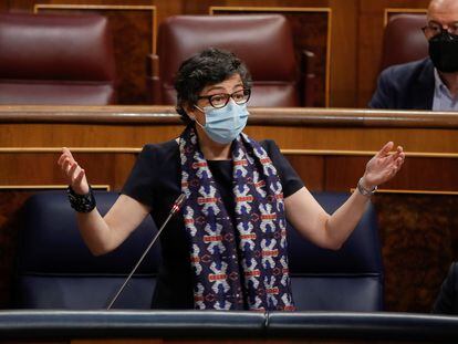 La ministra de Asuntos Exteriores, Arancha González Laya, responde a una pregunta de la oposición durante una nueva sesión de control al Gobierno este miércoles en el Congreso de los Diputados.