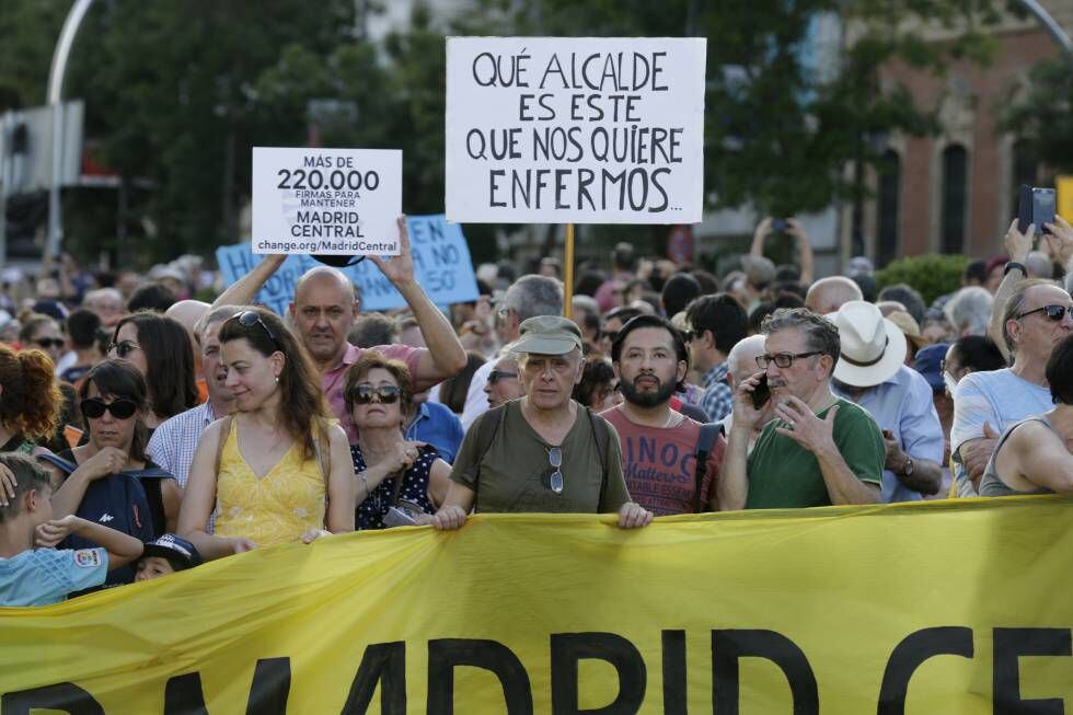 Manifestación en 2019 en defensa de Madrid Central tras la victoria del PP.