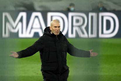 Zidane, durante el Real Madrid-Atlético de Valdebebas.