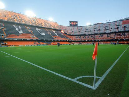 Vista interior de Mestalla, el campo de fútbol del Valencia.
