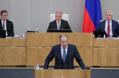El ministro de Relaciones Exteriores de Rusia, Serguéi Lavrov, interviene en la sesión plenaria de la Duma Estatal Rusa en Moscú, este lunes.