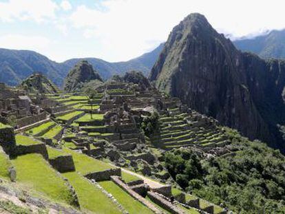 El japonés Jesse Takayama entra en la ciudadela inca tras esperar siete meses, que ha pasado en un pueblo cercano