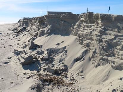 Una zona erosionada de la playa en North Wildwood, Nueva Jersey, el 22 de enero 2024.