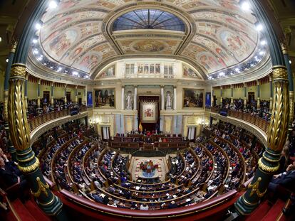 Vista del hemiciclo mientras el presidente del Gobierno en funciones, Pedro Sánchez intervenía en la primera jornada del debate de investidura.