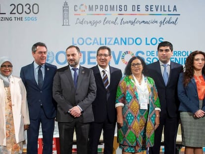 Autoridades presentes en el encuentro de la ONU 'Compromiso de Sevilla. Liderazgo social, transformación global.