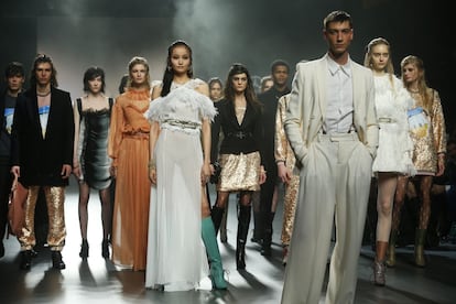 Desfile de Ana Locking.