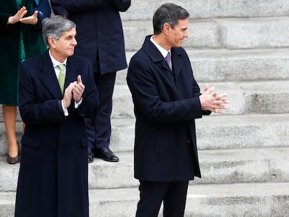 El presidente del Tribunal Constitucional, Pedro González-Trevijano; el presidente del Gobierno, Pedro Sánchez, y la presidenta del Congreso, Maritxell Batet, el 6 de diciembre, en los actos del Día de la Constitución.