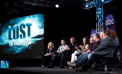 Los actores y productores de la serie de television <i>Lost</i> han participado en Pasadera, California en una charla sobre la última temporada del programa. La conferencia estaba incluida en el Disney ABC winter 2010 de la Asociación de Críticos de la Televisión.