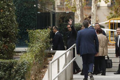 Els exconsellers Jordi Turull (Presidència) i Josep Rull (Territori) entren a declarar a l'Audiència Nacional.