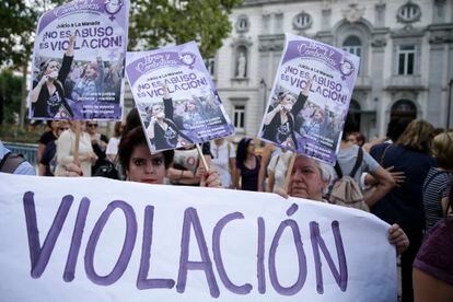 Una manifestación en Madrid tras conocerse la sentencia contra La Manada, en 2019.