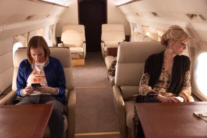 Las actrices Hannah Einbinder y Jean Smart, en la segunda temporada de 'Hacks'.