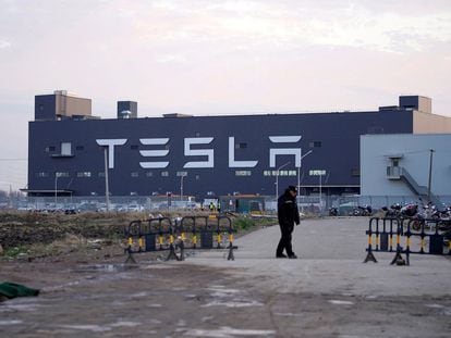 La gigfactoria de Tesla en Shangai.