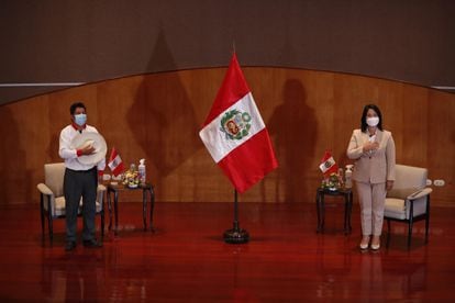 Los candidatos en las elecciones presidenciales de Perú: Pedro Castillo y Keiko Fujimori, el 17 de mayo.