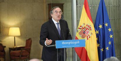 El presidente de la patronal CEOE, Juan Rosell, en un acto en el Ministerio de Empleo
