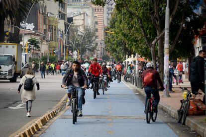 Se han habilitado 107.630 kilómetros de ciclovía para los usuarios de bicicleta, desde las 6:00 a. m. hasta las 8:00 p.m. 