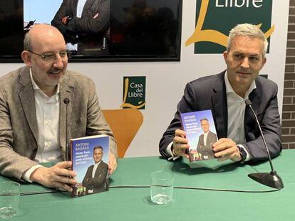 Antoni Bassas y Víctor Font, en la presentación del libro.
 