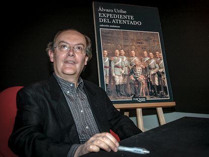 El escritor mexicano Álvaro Uribe en el museo de la Ciudad de México.