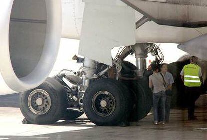 El cuerpo de Adonis G. B., en el tren de aterrizaje del avión procedente de La Habana.