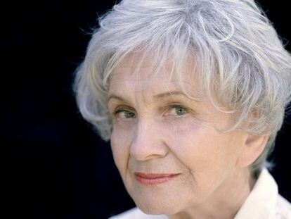 La escritora canadiense Alice Munro.