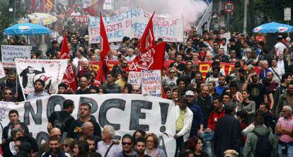 Protestas contra la austeridad y el BCE en N&aacute;poles (Italia).