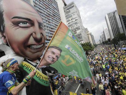 Simpatizantes del candidato Bolsonaro, el domingo pasado en São Paulo.