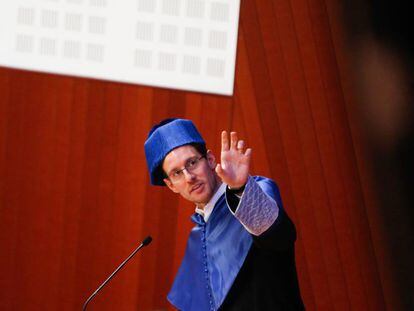 Alessio Figalli, tras ser investido doctor honoris causa por la Universidad Politécnica de Cataluña (UPC).