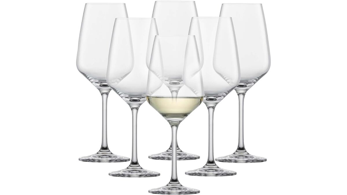 Set de 6 copas de vino blanco tipo clásico.