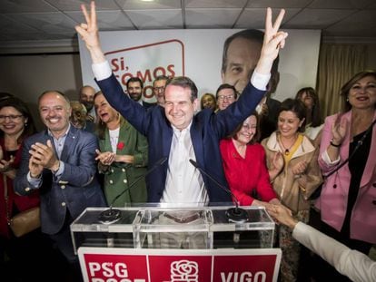 Abel Caballero, candidato a la alcaldía de Vigo, celebra su victoria el pasado 26.M.