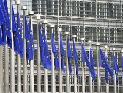 Banderas europeas en la sede de la CE, en Bruselas.