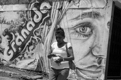 Mural pintado en uno de los puntos más concurridos por trabajadoras sexuales en Granada. Cerca de 20,000 niños, niñas y adolescentes nicaragüenses son víctimas de explotación sexual en alguna de sus manifestaciones