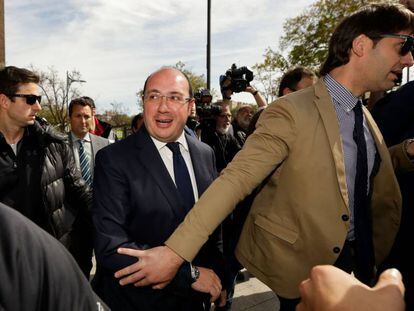 Pedro Antonio S&aacute;nchez, presidente de Murcia, ayer tras su cita en los tribunales. 