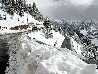El Pirineo registra las primeras nevadas serias de la temporada