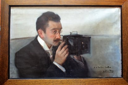 El fotógrafo Leonardo Cantero Cortés, retratado por el pintor Cecilio Pla.