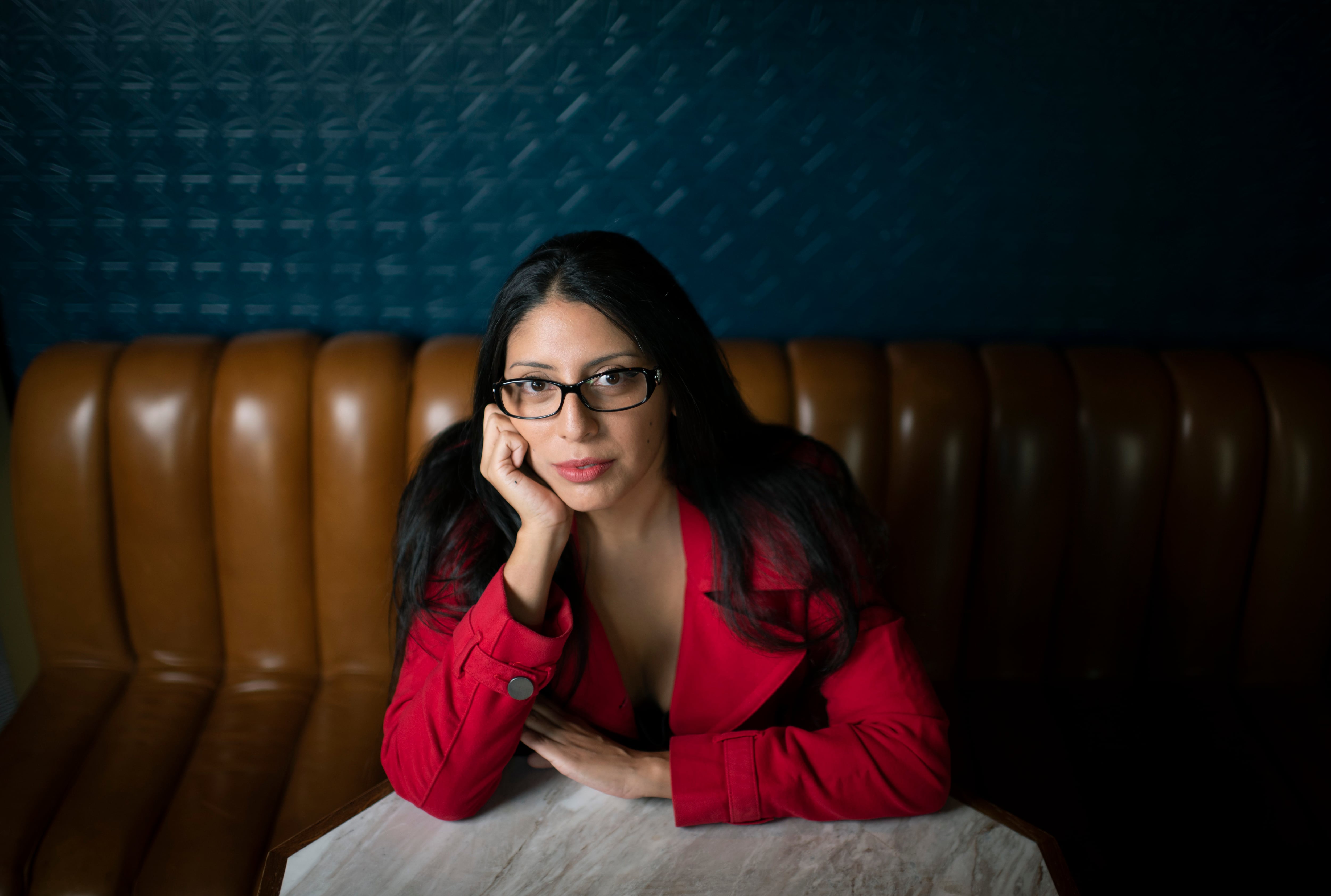 Mónica Ojeda, en el Café Comercial de Madrid en 2020.