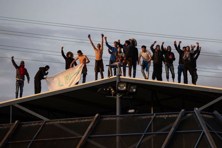 Protesta de un grupo de internos del CIE de Aluche pidiendo su liberación el pasado 17 de marzo.