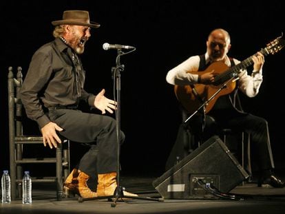 El Cabrero durante un concierto en los Jardines de Sabatini, en Madrid, en 2011.