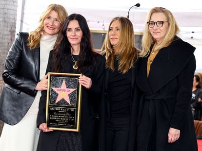 HOLLYWOOD, CALIFORNIA - FEBRUARY 27: (L-R) Laura Dern, Courteney Cox, Jennifer Aniston and Lisa Kudrow attend the Hollywood Walk of Fame Star Ceremony for Courteney Cox on February 27, 2023 in Hollywood, California. (Photo by Leon Bennett/Getty Images)