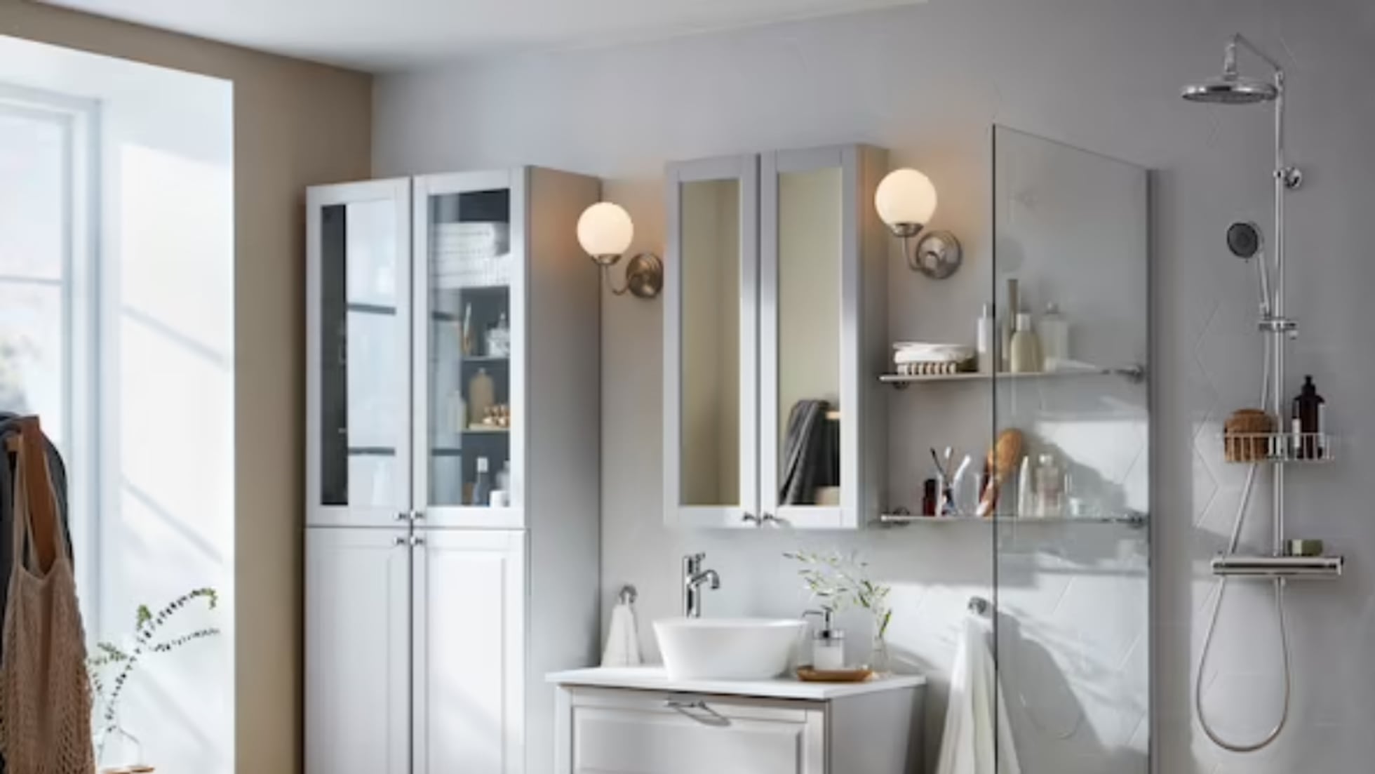 Este armario para el baño, con espejo y dos puertas, es top ventas en Ikea, Escaparate: compras y ofertas