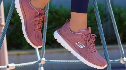 Las zapatillas Skechers de mujer para uso diario, cómodas y que