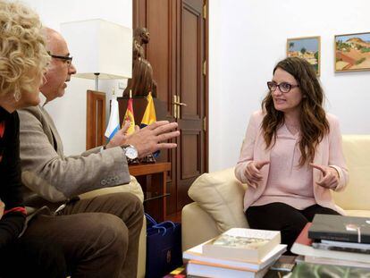 La vicepresidenta valenciana M&oacute;nica Oltra, este lunes en una visita al Cabildo de Gran Canaria.